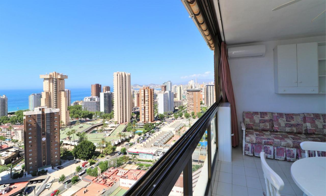 Gemelos 2 18-E Benidorm Bagian luar foto